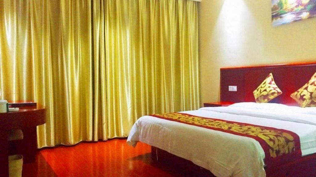 Greentree Inn Jiangsu Nantong Qidong Bus Station Express Hotel Hexingzhen Екстер'єр фото